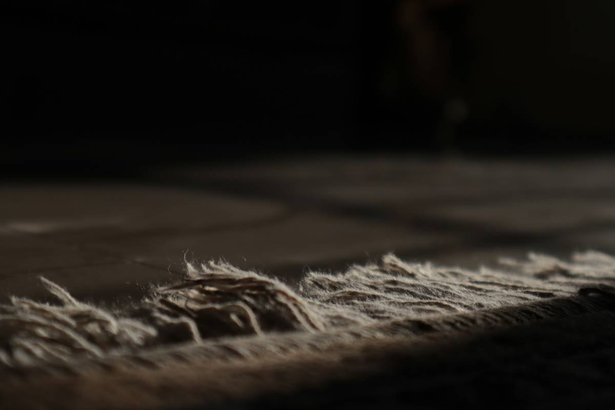Comparison of nylon vs olefin berber carpet fibers – life expectancy of berber carpet varies by material type